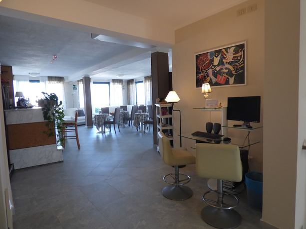 Imagen de los interiores del Hotel Turandot. Foto 17