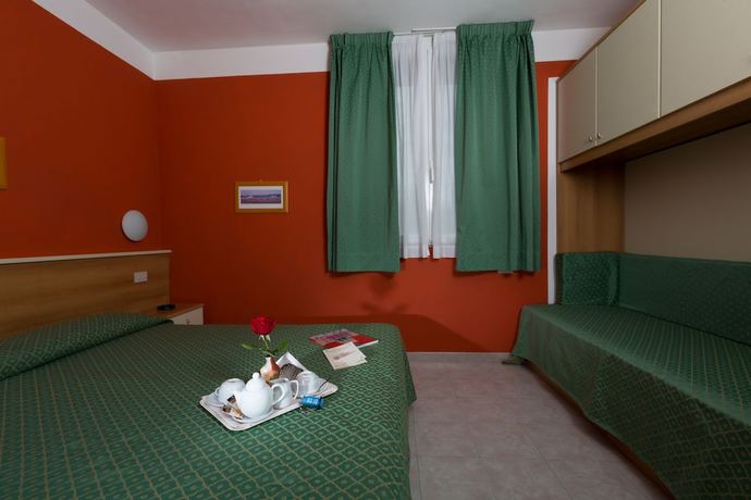 Imagen de la habitación del Hotel Turandot. Foto 11