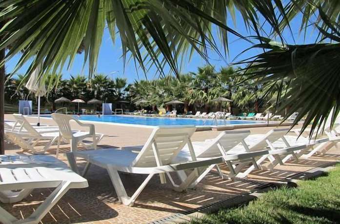 Imagen de la piscina del Hotel Turcongel Apartamentos Turisticos. Foto 8