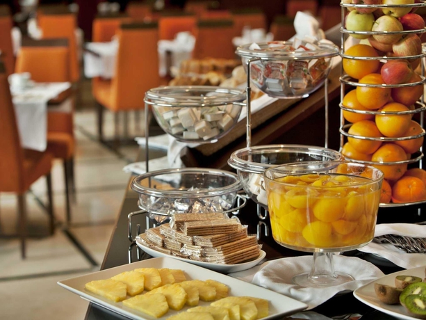 Imagen del bar/restaurante del Hotel Turim Alameda. Foto 9