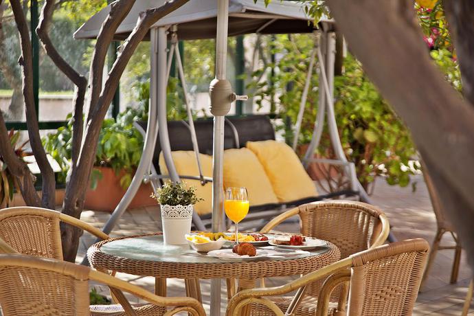 Imagen de los exteriores del Hotel Turim Club D`azeitao. Foto 13