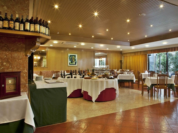 Imagen del bar/restaurante del Hotel Turim Lisboa. Foto 4