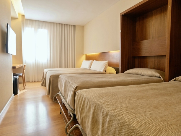 Imagen de la habitación del Hotel Turin Barcelona. Foto 7