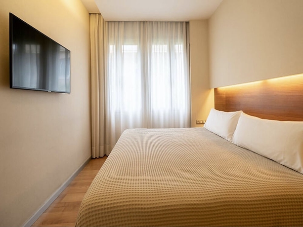 Imagen de la habitación del Hotel Turin Barcelona. Foto 8