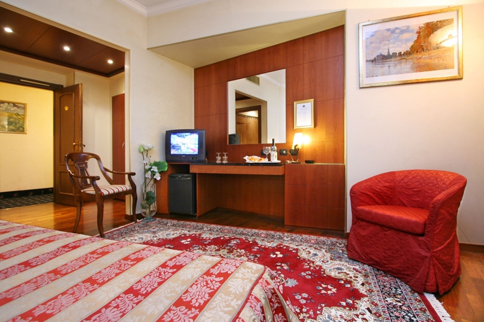 Imagen de la habitación del Hotel Turin Royal. Foto 7
