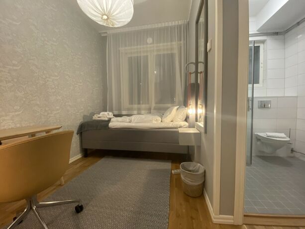 Imagen de la habitación del Hotel Turinge. Foto 19