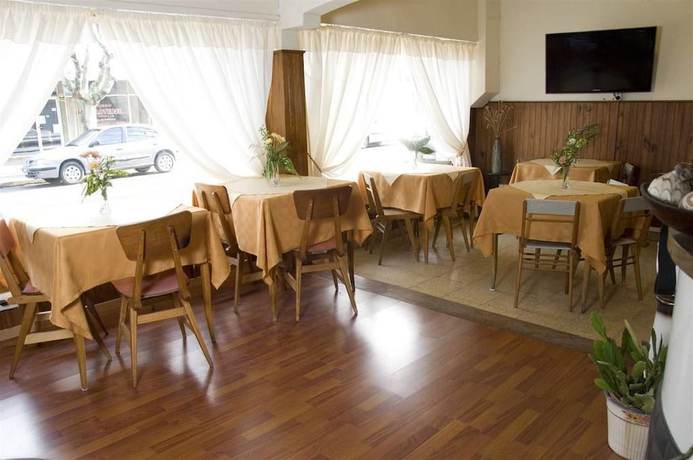 Imagen del bar/restaurante del Hotel Turingia. Foto 6