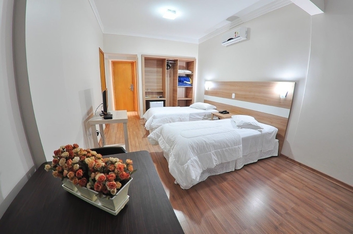 Imagen de la habitación del Hotel Turis. Foto 3