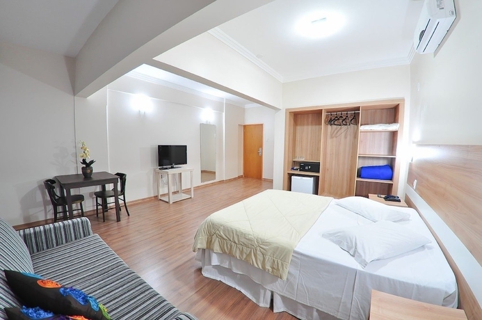 Imagen de la habitación del Hotel Turis. Foto 7