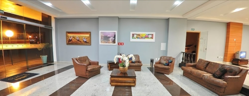 Imagen de los interiores del Hotel Turis. Foto 18