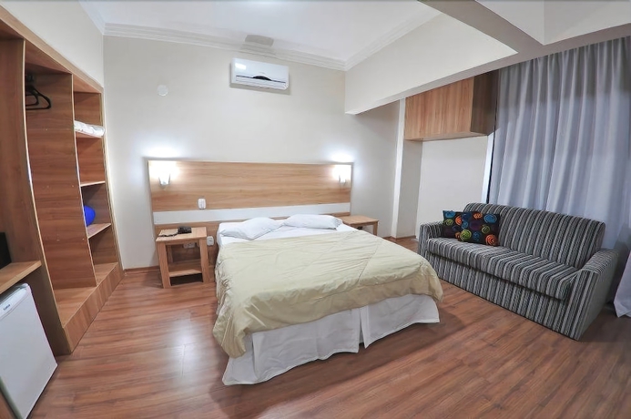 Imagen de la habitación del Hotel Turis. Foto 14