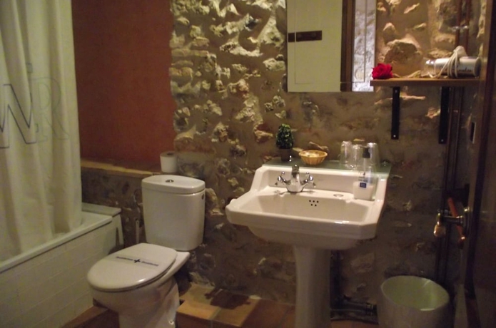 Imagen de la habitación del Hotel Turisme Rural Mas Ramades. Foto 16