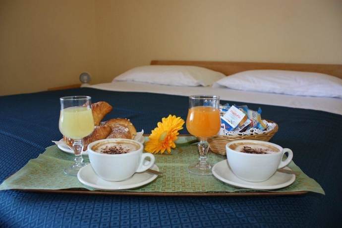 Imagen de la habitación del Hotel Turismo, Bernalda. Foto 9