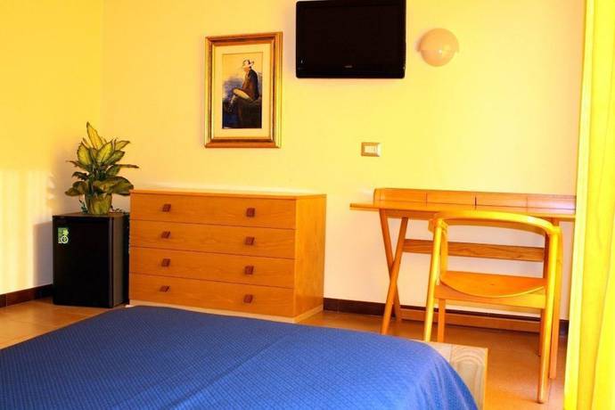 Imagen de la habitación del Hotel Turismo, Bernalda. Foto 10