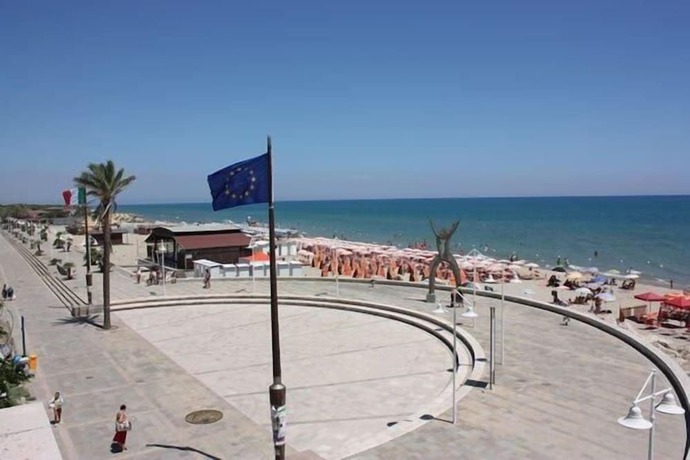 Imagen de los exteriores del Hotel Turismo, Bernalda. Foto 18