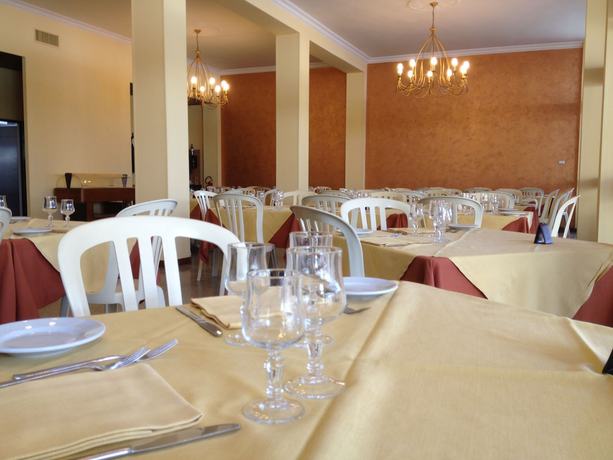 Imagen del bar/restaurante del Hotel Turismo, Bernalda. Foto 4