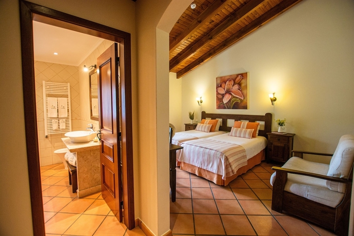 Imagen de la habitación del Hotel Turismo Rural Monte Jo&atilde;o Roupeiro. Foto 2