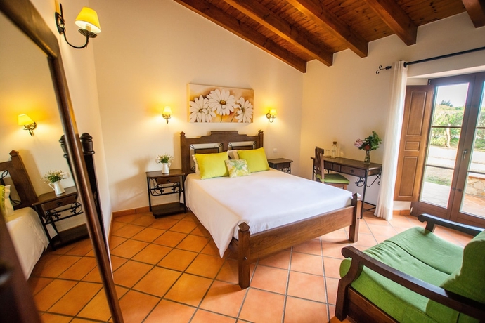 Imagen de la habitación del Hotel Turismo Rural Monte Jo&atilde;o Roupeiro. Foto 6