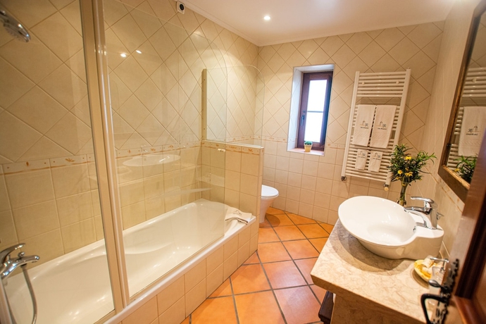 Imagen de la habitación del Hotel Turismo Rural Monte Jo&atilde;o Roupeiro. Foto 14