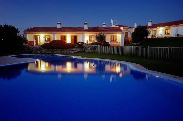 Imagen de la piscina del Hotel Turismo Rural Monte Jo&atilde;o Roupeiro. Foto 19