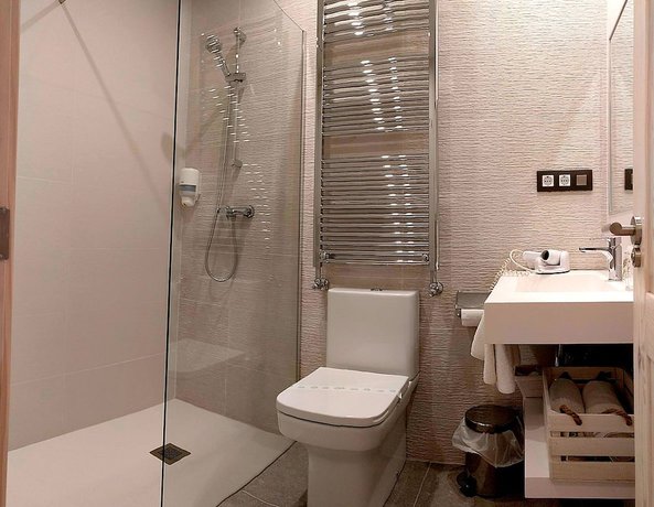 Imagen de la habitación del Hotel Turismo Rural Remo&ntilde;a. Foto 13
