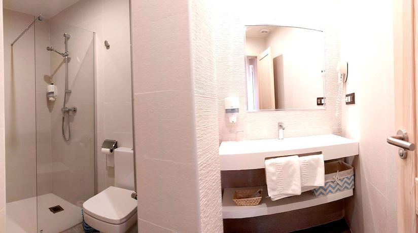 Imagen de la habitación del Hotel Turismo Rural Remo&ntilde;a. Foto 16