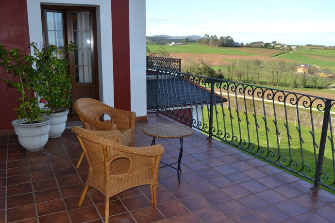 Imagen de los exteriores del Hotel Turismo Rural Suquin. Foto 14