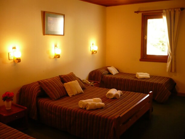 Imagen de la habitación del Hotel Turismo, SAN MART&Iacute;N DE LOS ANDES. Foto 37
