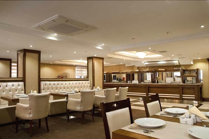 Imagen del bar/restaurante del Hotel Turist, Ankara. Foto 3