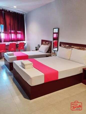 Imagen de la habitación del Hotel Turista San Jose. Foto 14