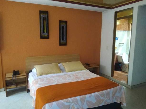 Imagen de la habitación del Hotel Turisticas 63. Foto 2