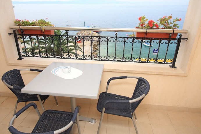 Imagen de la habitación del Hotel Turisticki apartmani Natalia. Foto 9