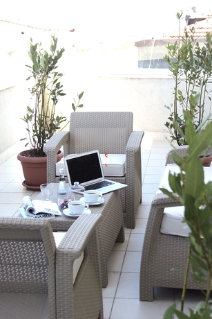 Imagen de los exteriores del Hotel Turkuaz Suites. Foto 12