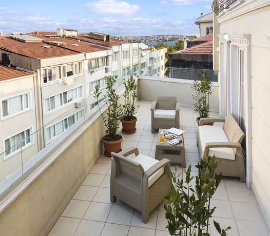 Imagen de los exteriores del Hotel Turkuaz Suites. Foto 13