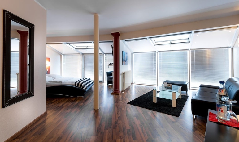 Imagen de la habitación del Hotel Turmhotel Rhein Main. Foto 2