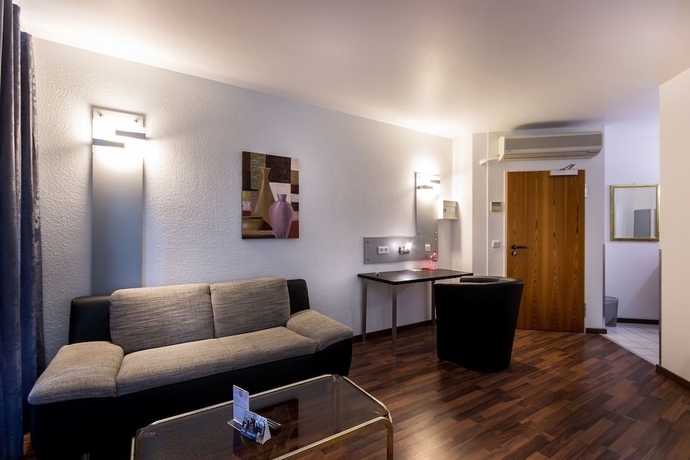 Imagen de la habitación del Hotel Turmhotel Rhein Main. Foto 13