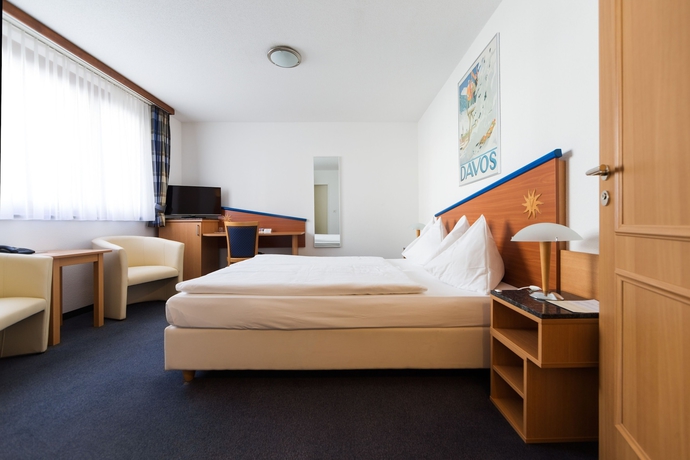 Imagen de la habitación del Hotel Turmhotel Victoria. Foto 4