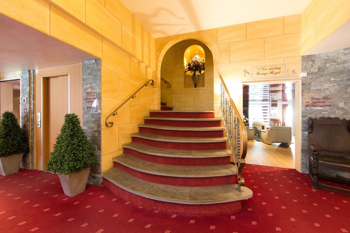 Imagen de los interiores del Hotel Turmhotel Victoria. Foto 19