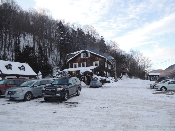 Imagen general del Hotel Turn Of River Lodge. Foto 2