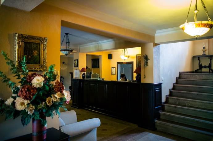 Imagen de los interiores del Hotel Turnul. Foto 14