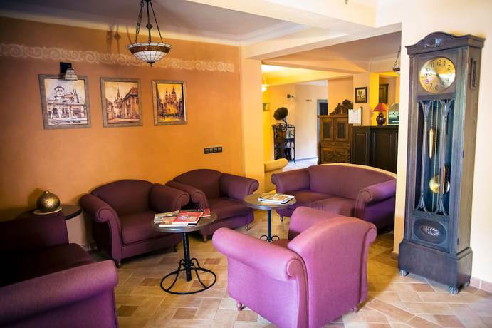 Imagen de los interiores del Hotel Turnul. Foto 15