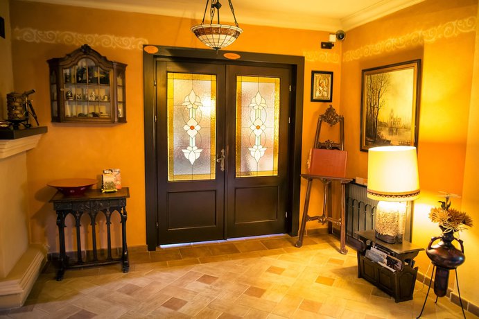 Imagen de los interiores del Hotel Turnul. Foto 20