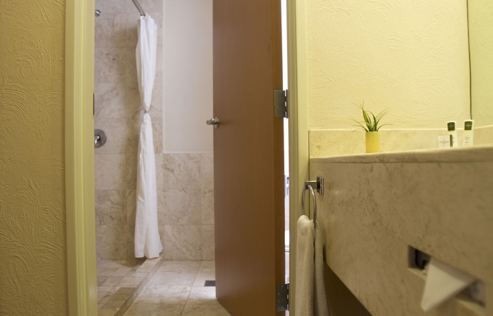 Imagen de la habitación del Hotel Turotel Morelia. Foto 2