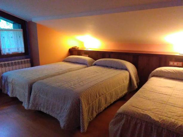 Imagen de la habitación del Hotel Turpi. Foto 5