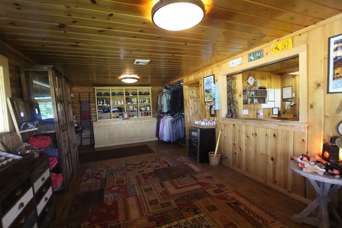 Imagen de los interiores del Hotel Turpin Meadow Ranch. Foto 19