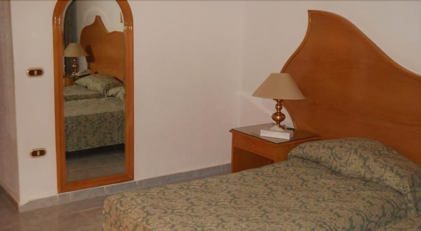 Imagen de la habitación del Hotel Turquoise Beach. Foto 7