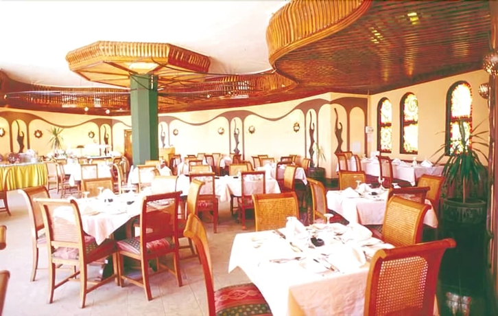 Imagen del bar/restaurante del Hotel Turquoise Beach. Foto 4