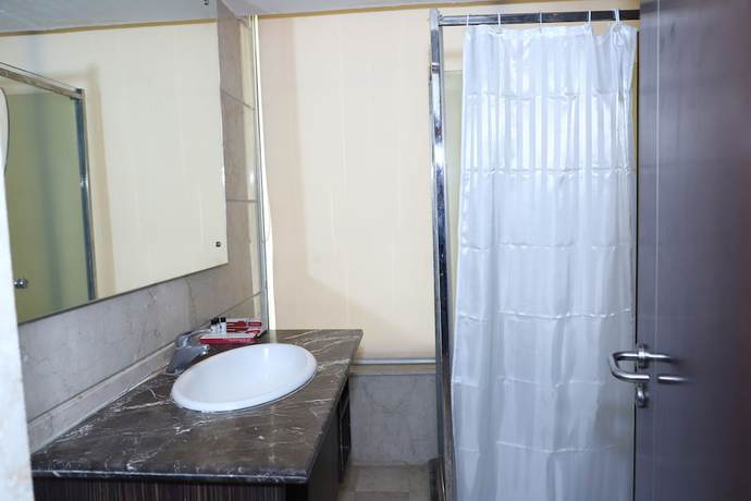 Imagen de la habitación del Hotel Turquoise, Chandigarh. Foto 6