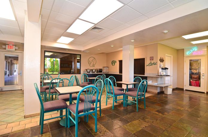 Imagen del bar/restaurante del Hotel Turquoise Inn and Suites Cortez near Mesa Verde. Foto 6