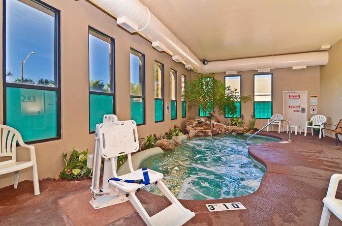 Imagen de los exteriores del Hotel Turquoise Inn and Suites Cortez near Mesa Verde. Foto 13